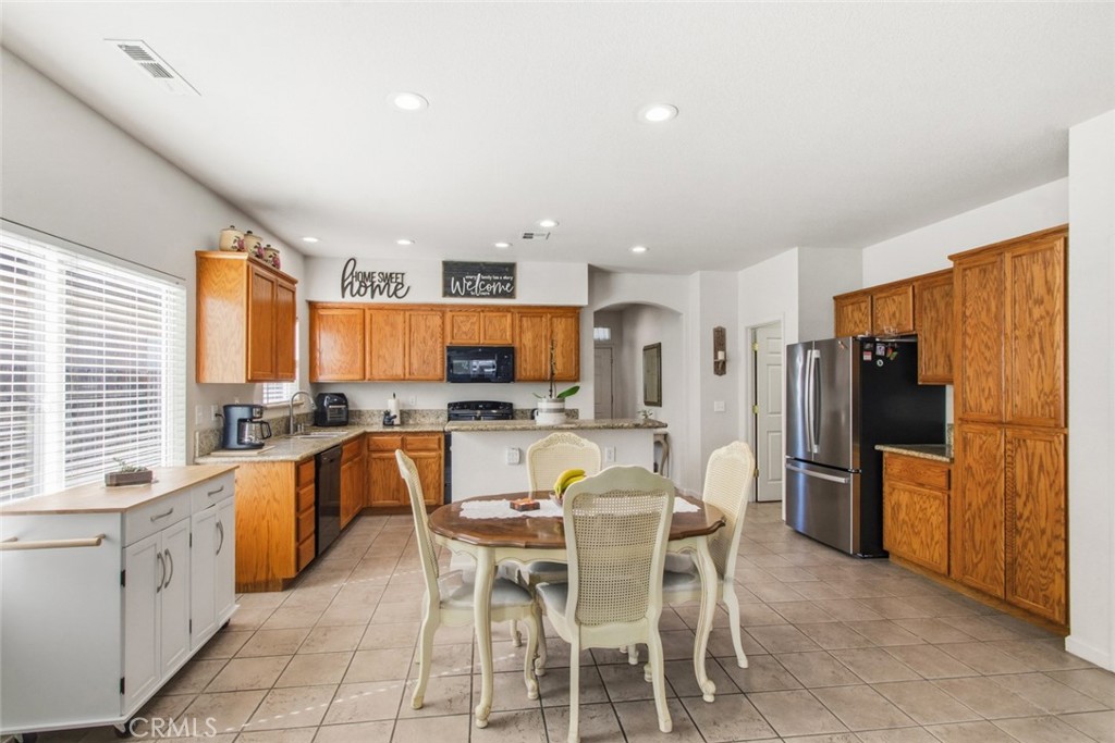 2408 Snapdragon Ct, Modesto, CA 95355