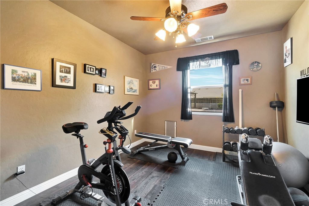 6367 E Dayton Ave, Fresno, CA 93727