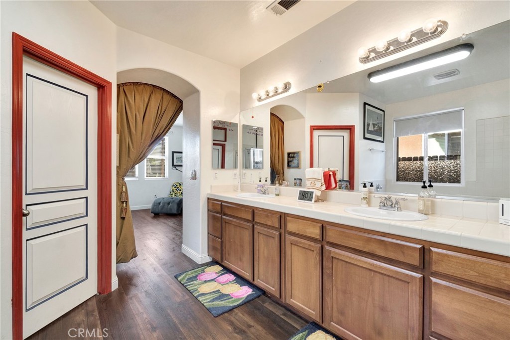 6367 E Dayton Ave, Fresno, CA 93727