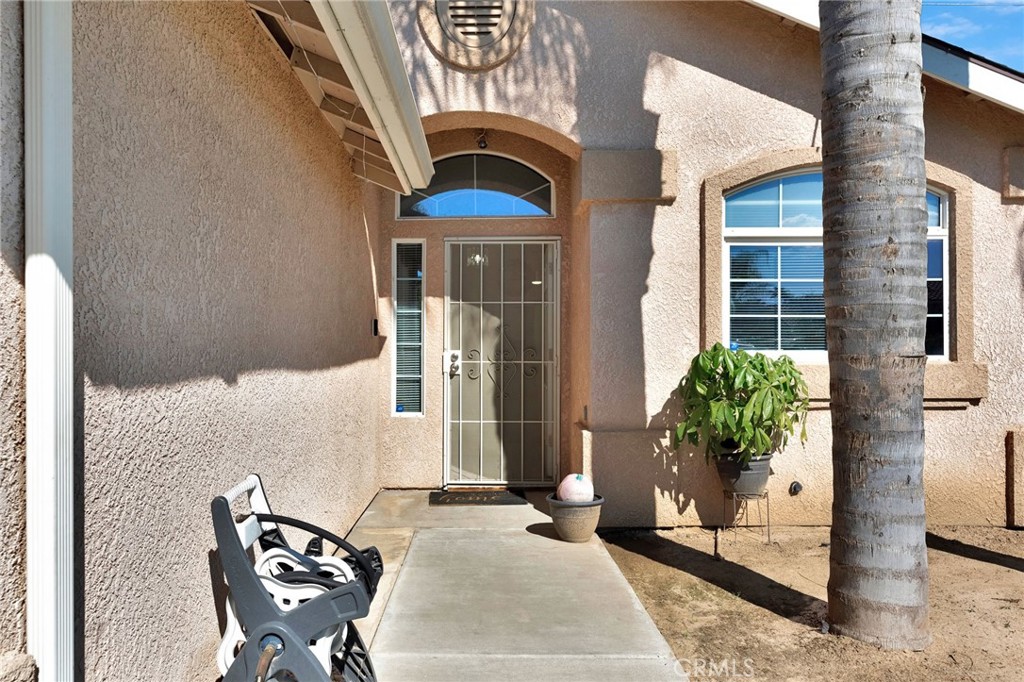 980 Redwood, Parlier, CA 93648