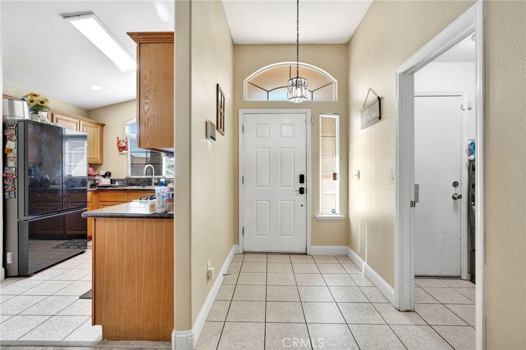 980 Redwood, Parlier, CA 93648