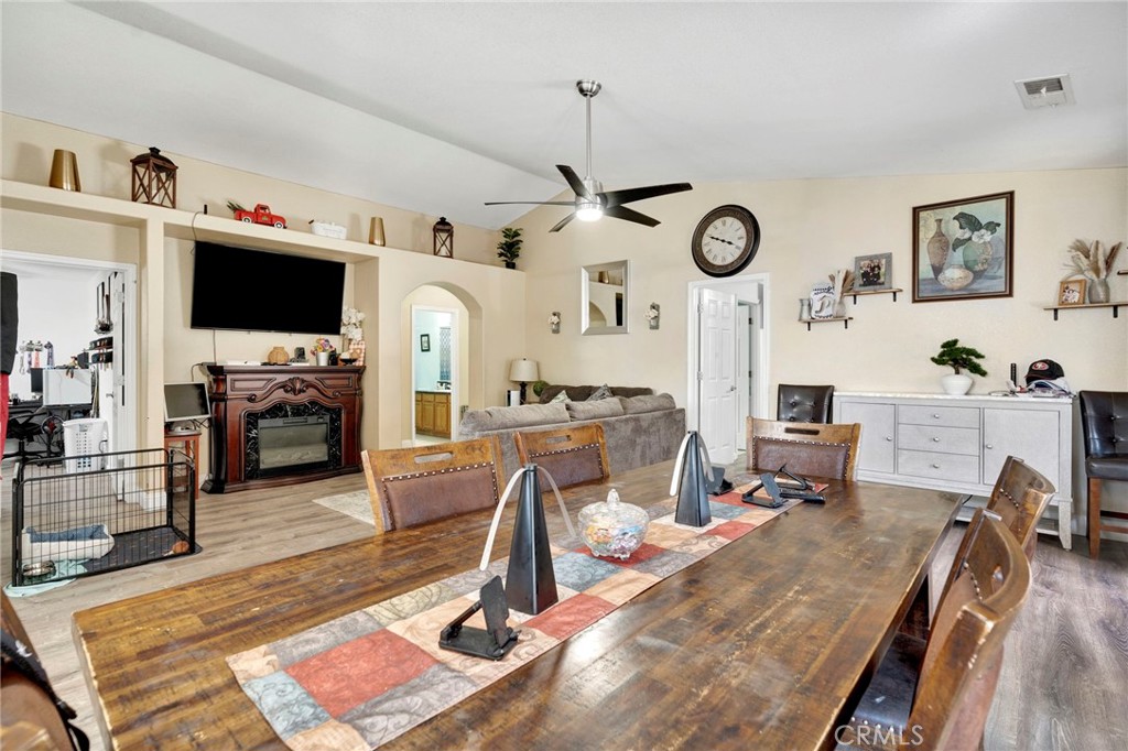 980 Redwood, Parlier, CA 93648