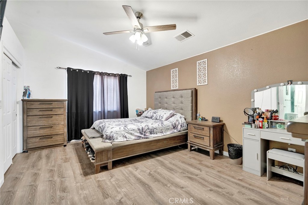 980 Redwood, Parlier, CA 93648