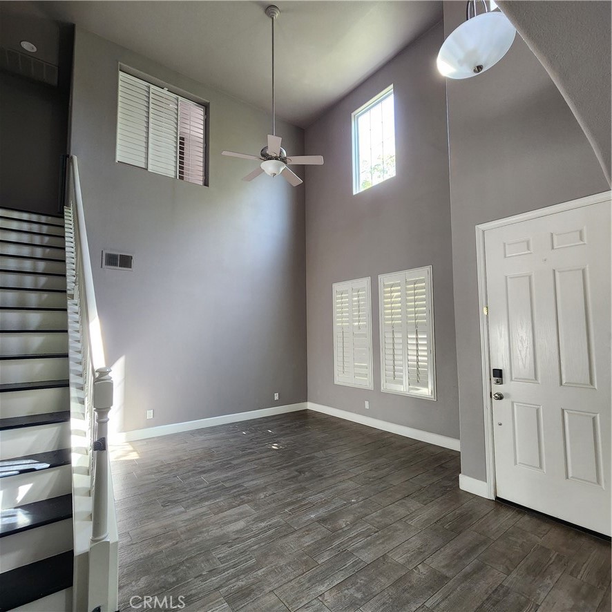 4479 N Emerald Peak Dr, Clovis, CA 93619