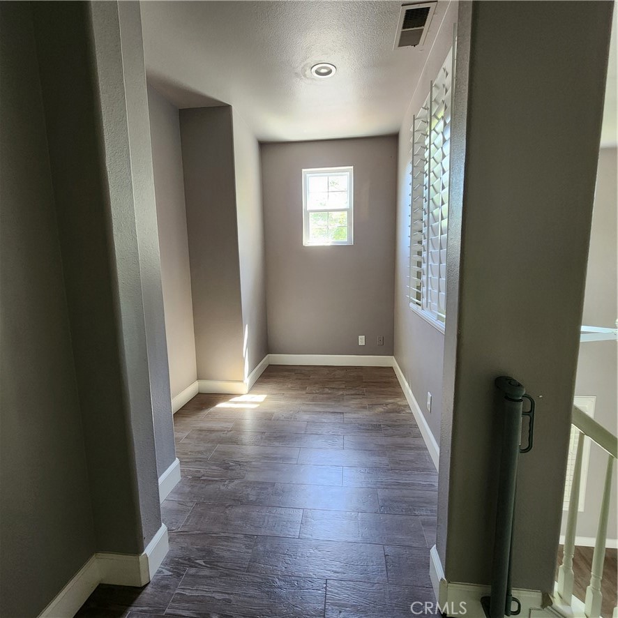 4479 N Emerald Peak Dr, Clovis, CA 93619