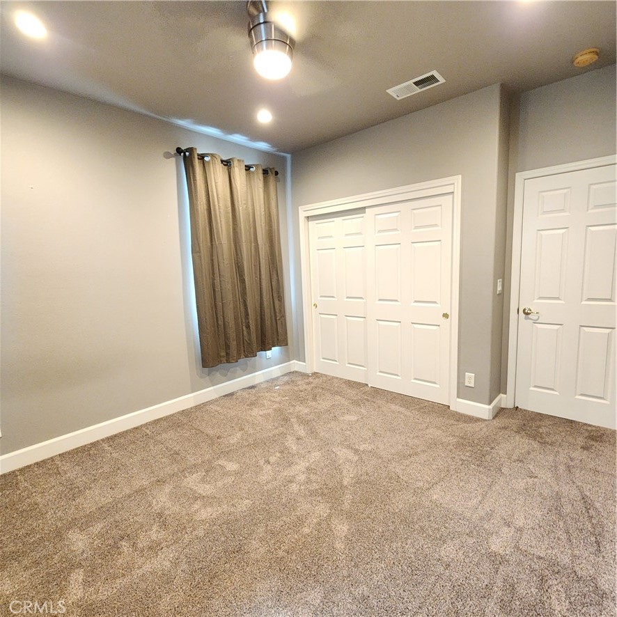 4479 N Emerald Peak Dr, Clovis, CA 93619