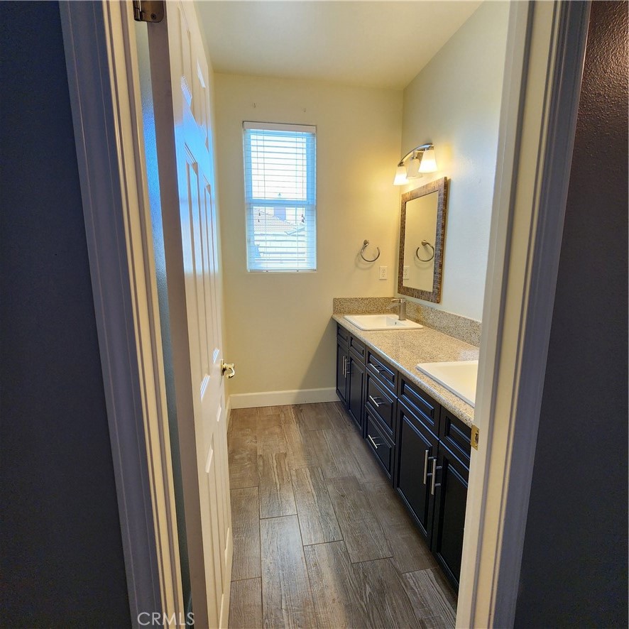 4479 N Emerald Peak Dr, Clovis, CA 93619