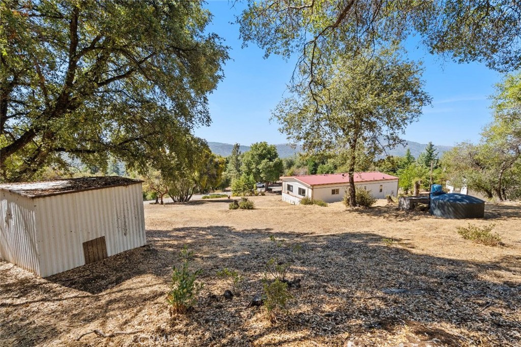 40882 Jean Rd, Oakhurst, CA 93644