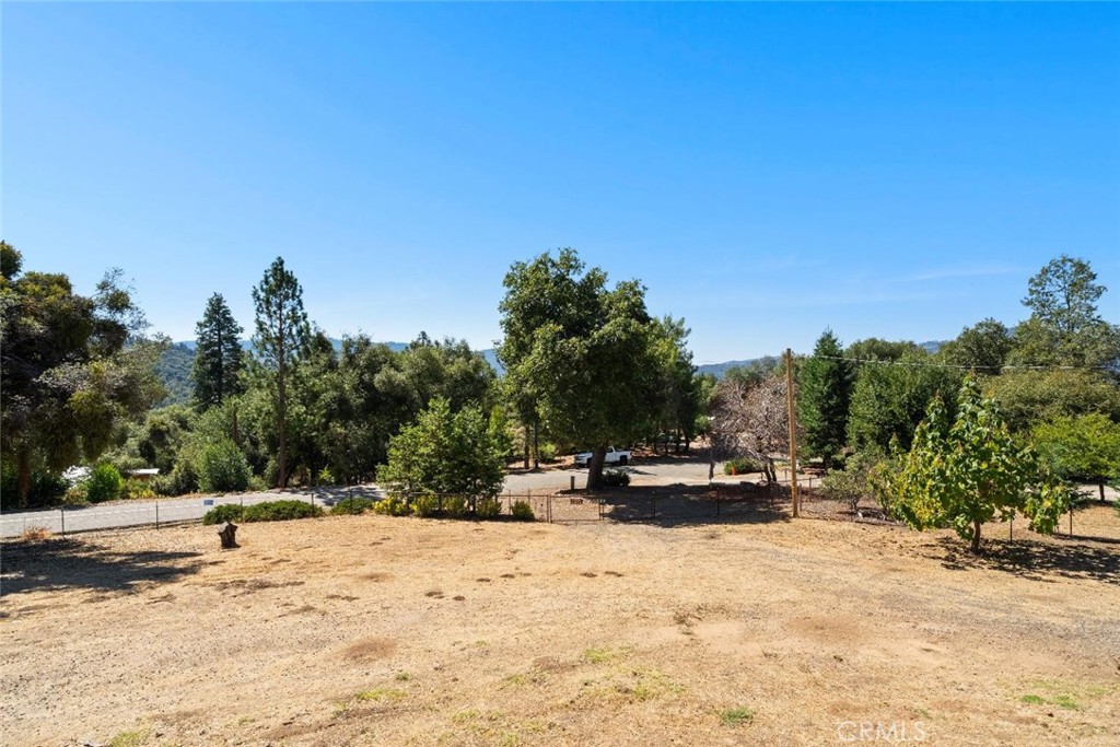 40882 Jean Rd, Oakhurst, CA 93644