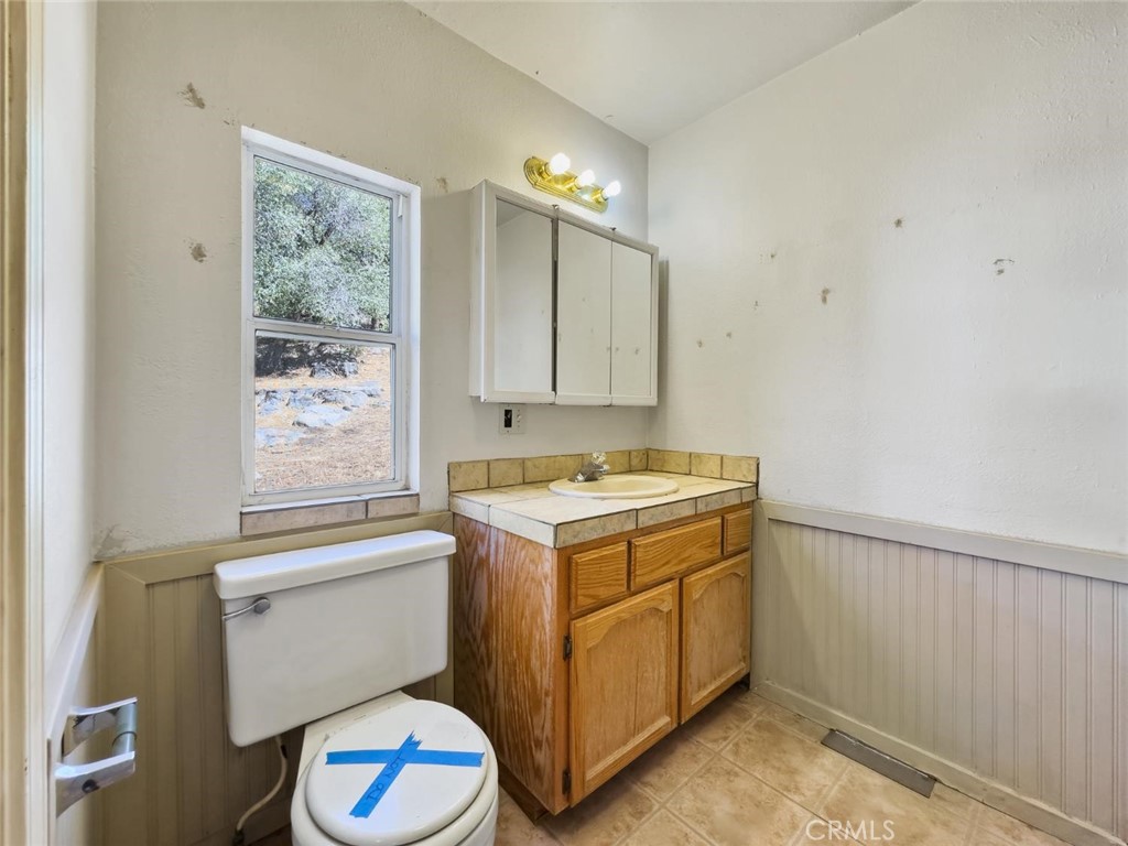 40882 Jean Rd, Oakhurst, CA 93644