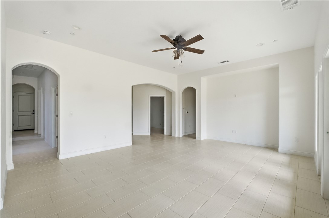 6347 W Elowin Ave, Visalia, CA 93291