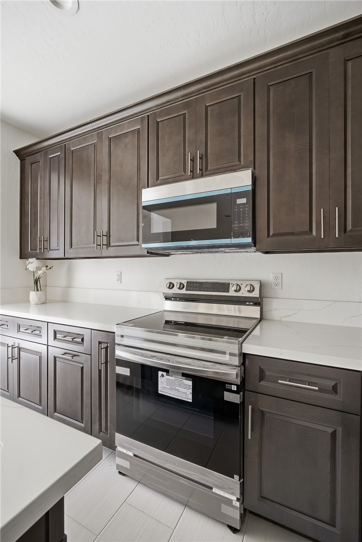 6347 W Elowin Ave, Visalia, CA 93291