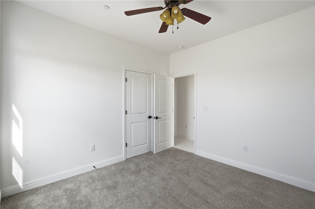 6347 W Elowin Ave, Visalia, CA 93291