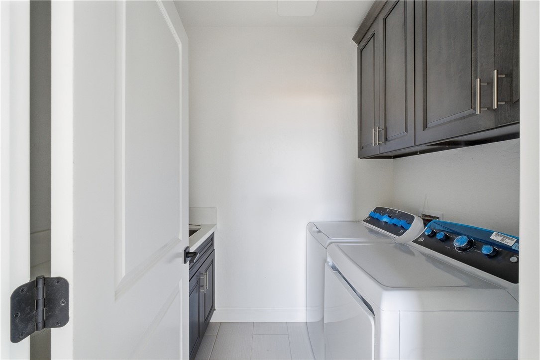 6347 W Elowin Ave, Visalia, CA 93291