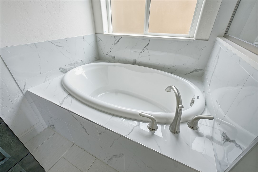 6347 W Elowin Ave, Visalia, CA 93291