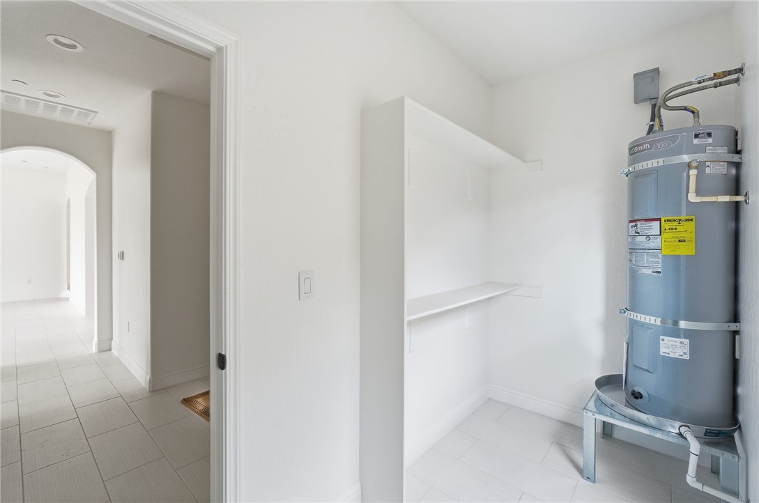 6347 W Elowin Ave, Visalia, CA 93291