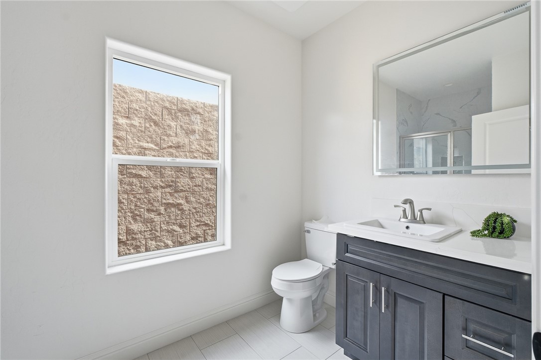 6347 W Elowin Ave, Visalia, CA 93291