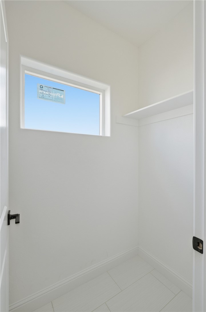 6347 W Elowin Ave, Visalia, CA 93291