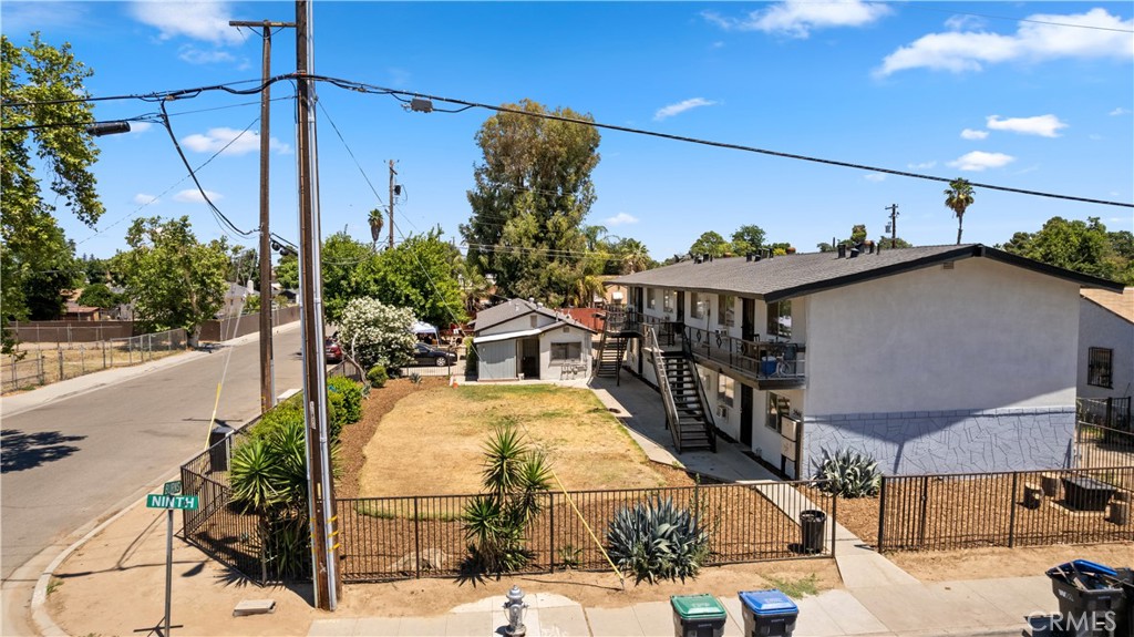 3940 E Burns, Fresno, CA 93725