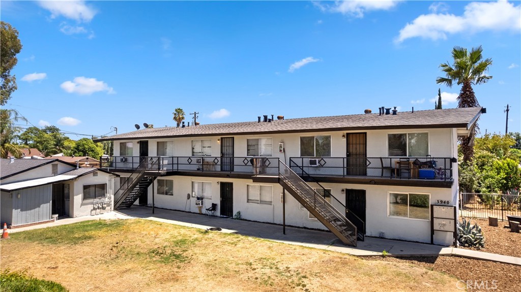 3940 E Burns, Fresno, CA 93725