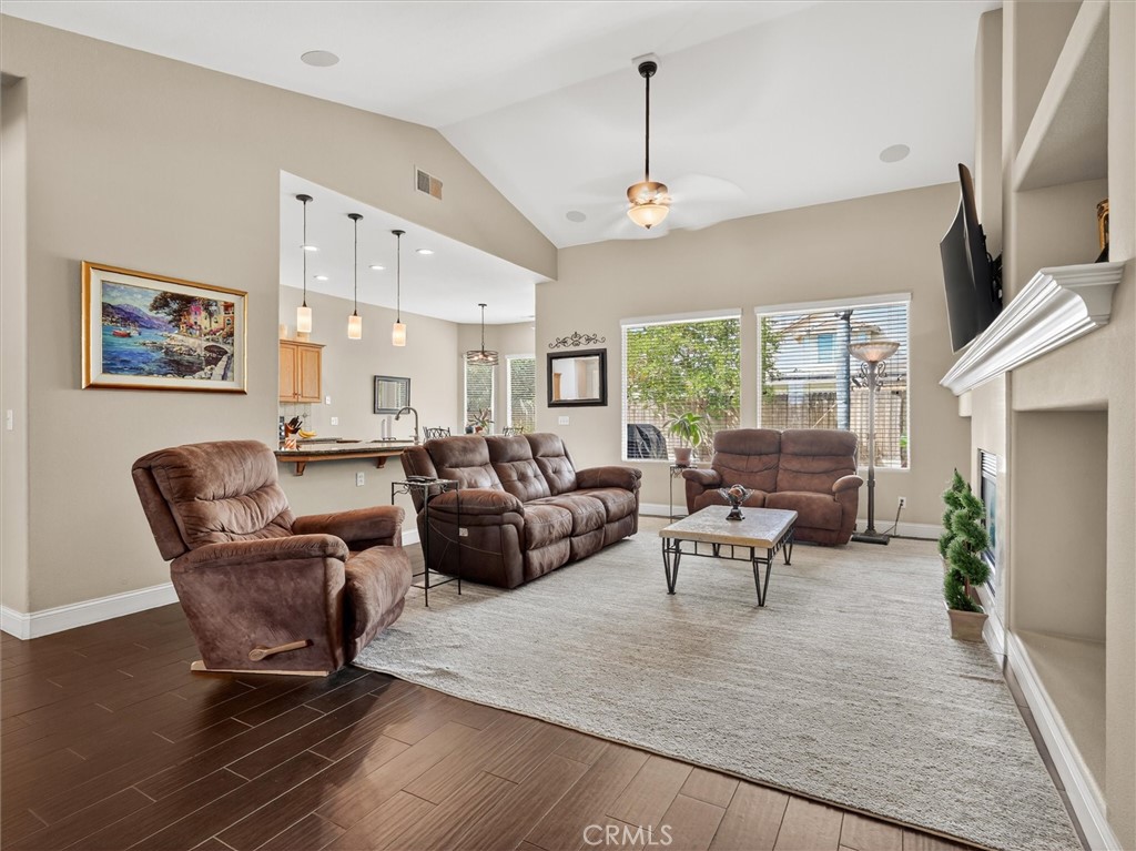 2927 Browning Ave, Clovis, CA 93611