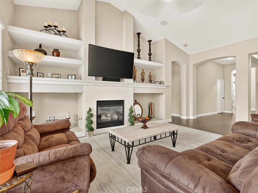 2927 Browning Ave, Clovis, CA 93611