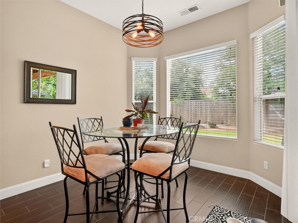 2927 Browning Ave, Clovis, CA 93611