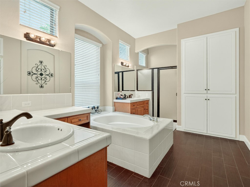 2927 Browning Ave, Clovis, CA 93611