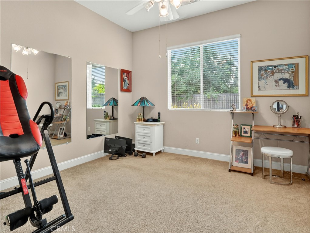 2927 Browning Ave, Clovis, CA 93611