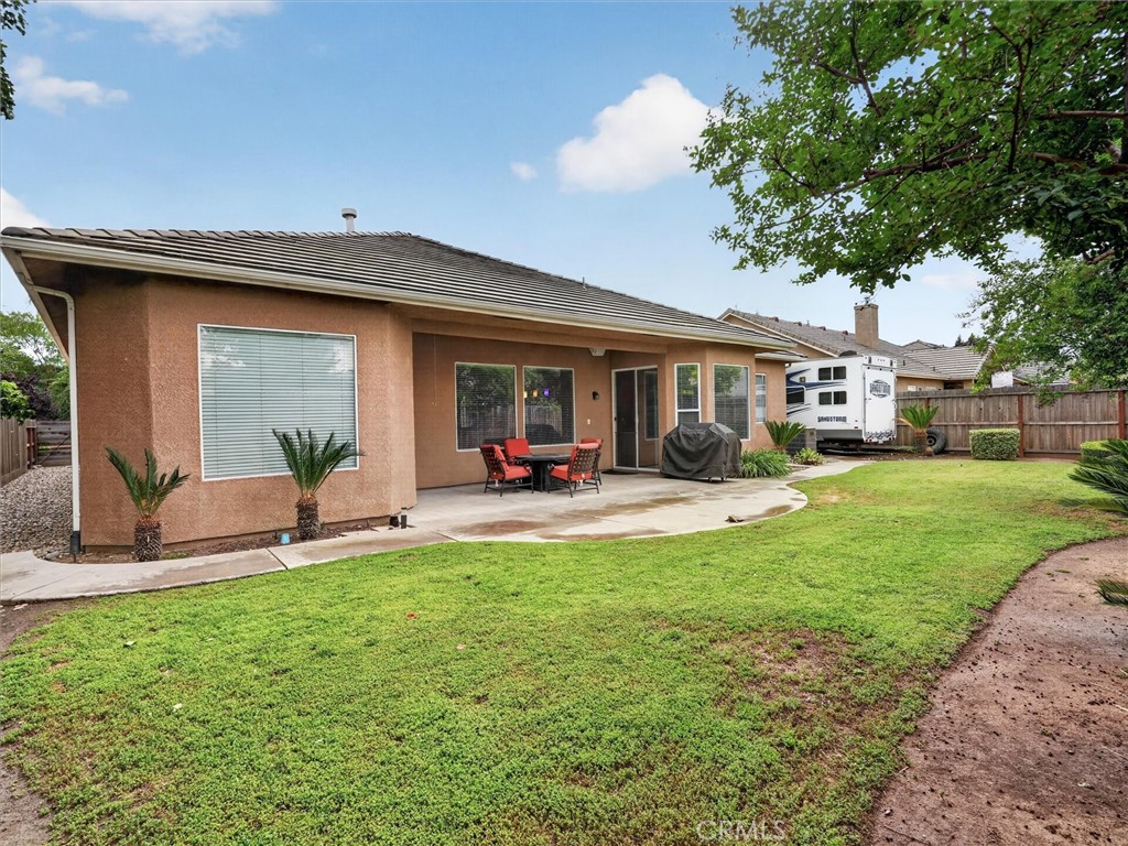 2927 Browning Ave, Clovis, CA 93611