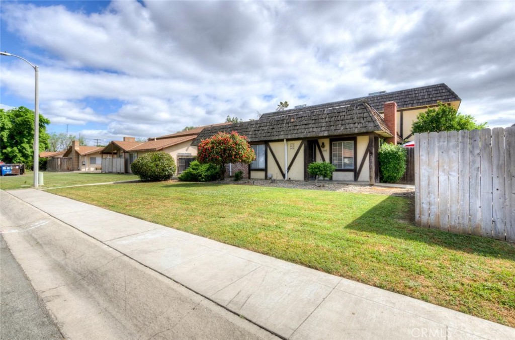 2432 S Sallee Ct, Visalia, CA 93277