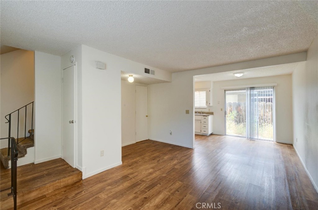 2432 S Sallee Ct, Visalia, CA 93277