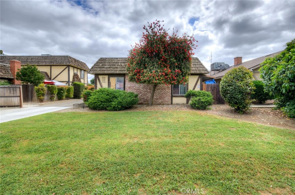 2440 S Sallee Ct, Visalia, CA 93277
