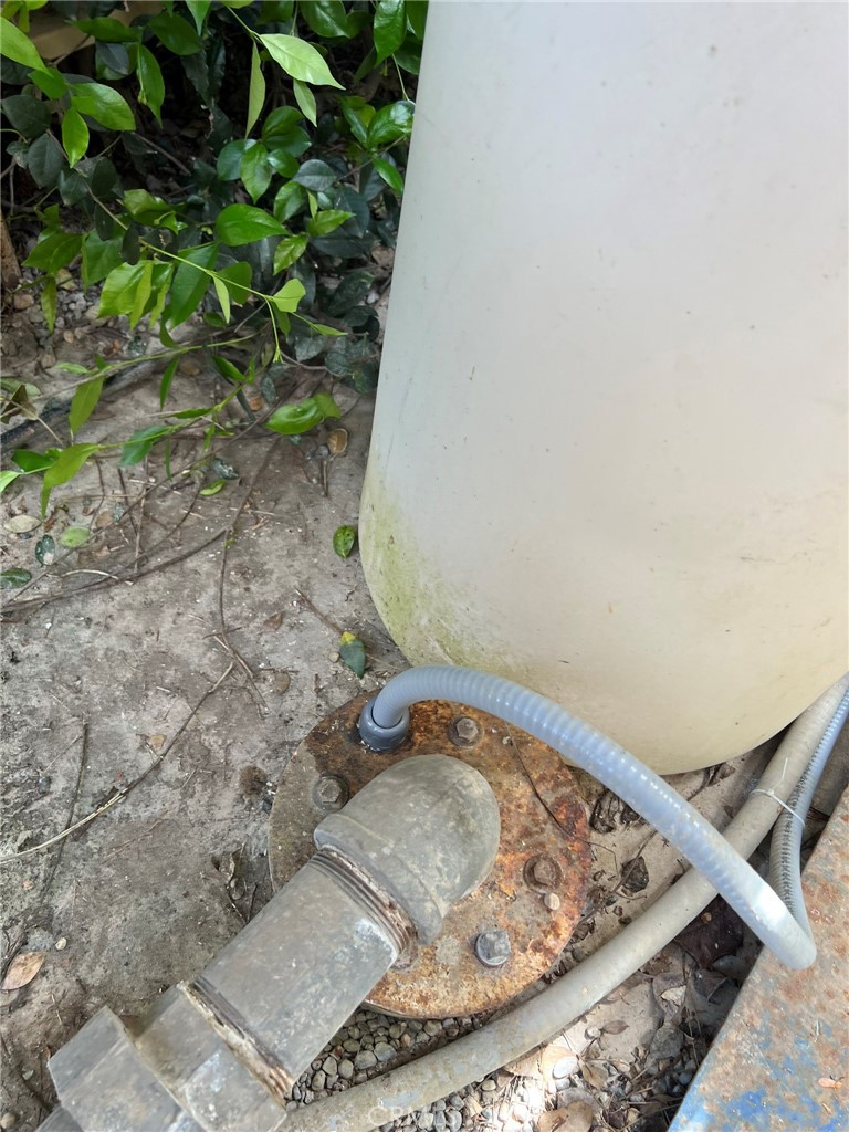 2440 S Sallee Ct, Visalia, CA 93277