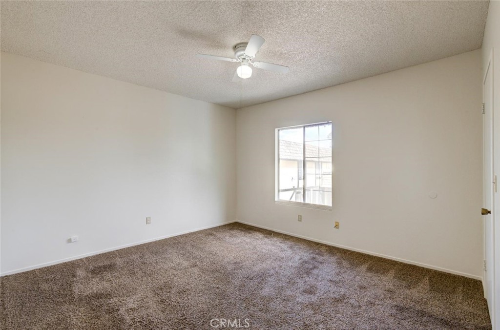 2440 S Sallee Ct, Visalia, CA 93277