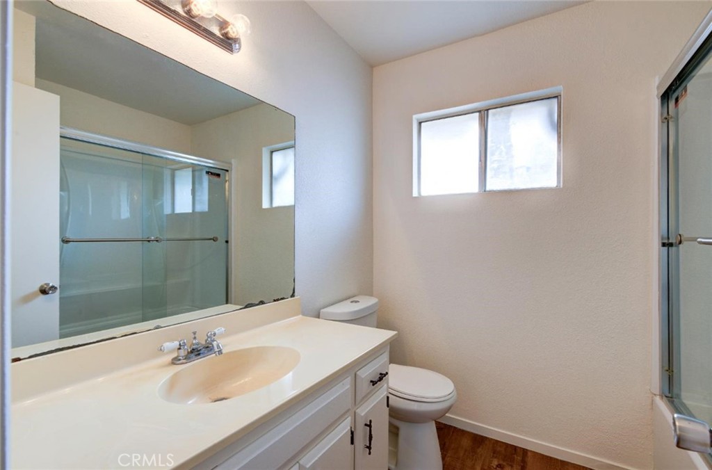 2440 S Sallee Ct, Visalia, CA 93277