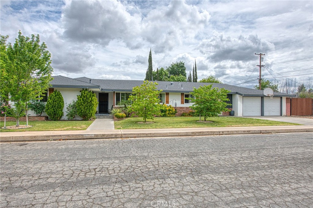 3334 N Harrison, Fresno, CA 93704