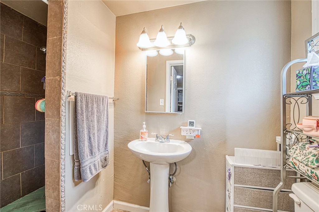 3334 N Harrison, Fresno, CA 93704