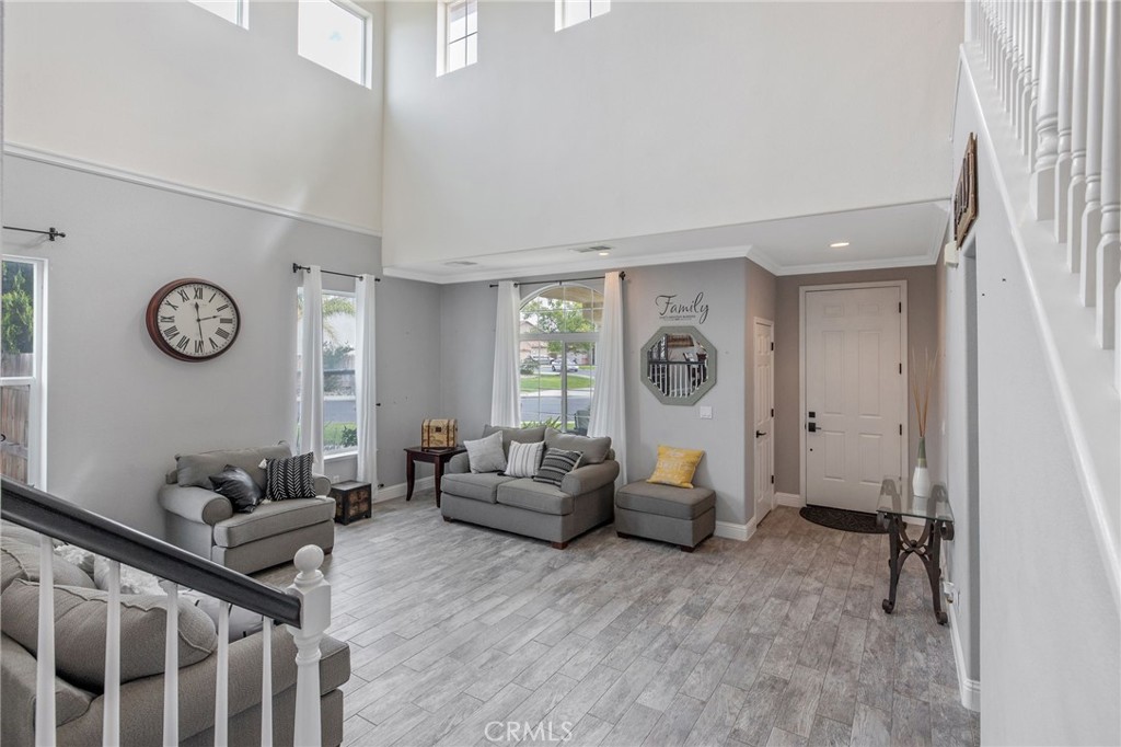 1077 Paradise, Lemoore, CA 93245