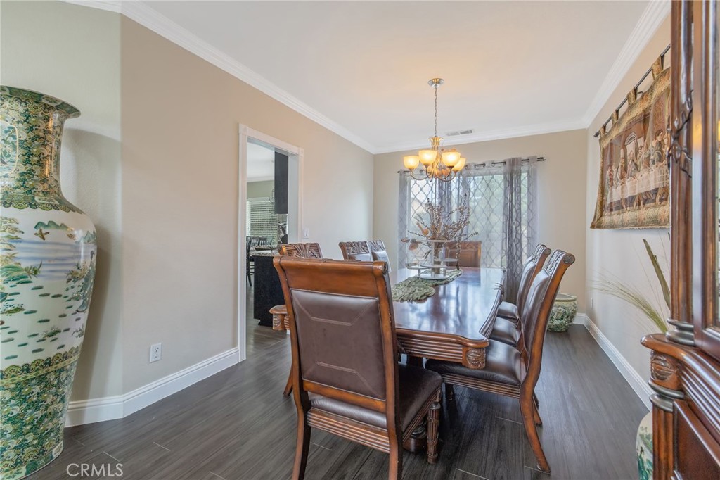 1077 Paradise, Lemoore, CA 93245