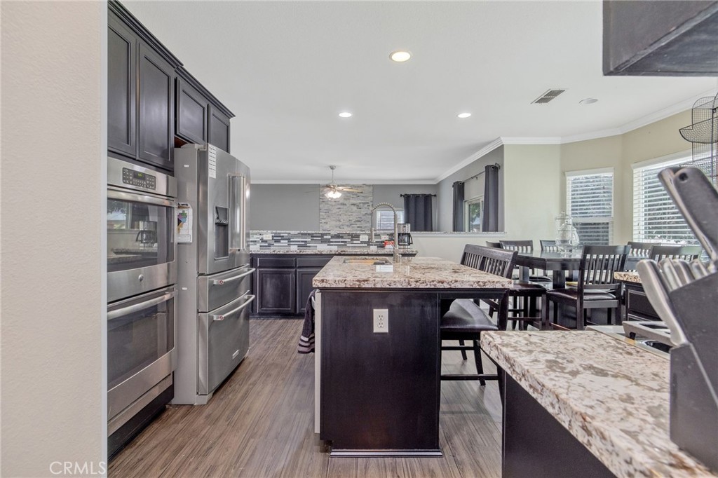 1077 Paradise, Lemoore, CA 93245