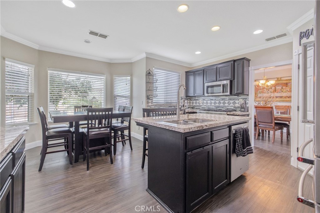 1077 Paradise, Lemoore, CA 93245