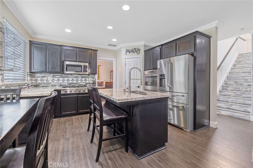 1077 Paradise, Lemoore, CA 93245