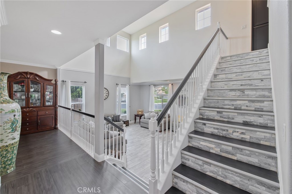 1077 Paradise, Lemoore, CA 93245