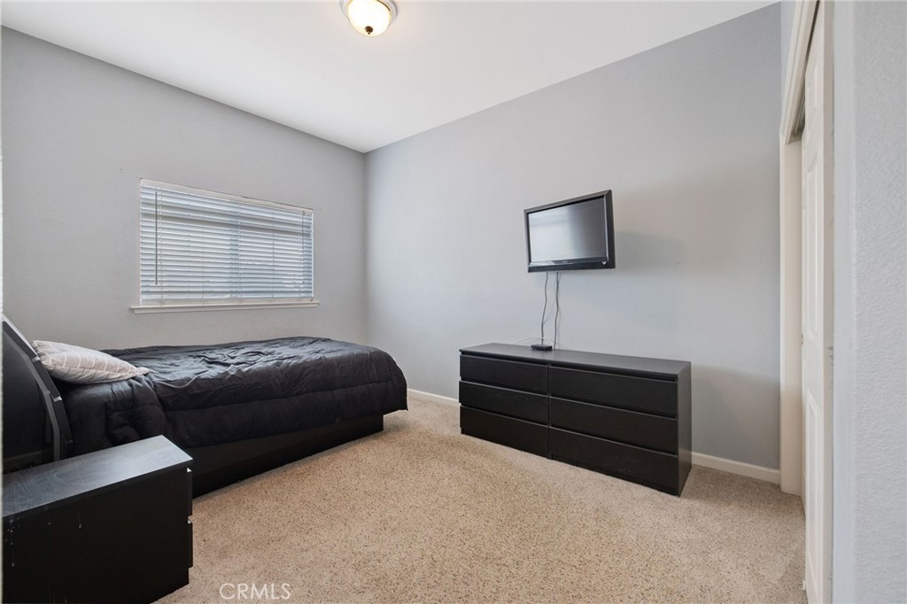 1077 Paradise, Lemoore, CA 93245