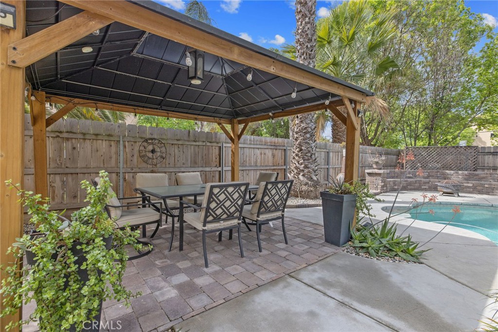 1077 Paradise, Lemoore, CA 93245