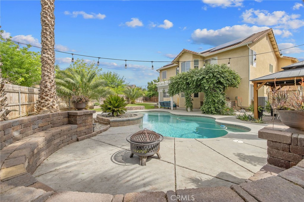 1077 Paradise, Lemoore, CA 93245