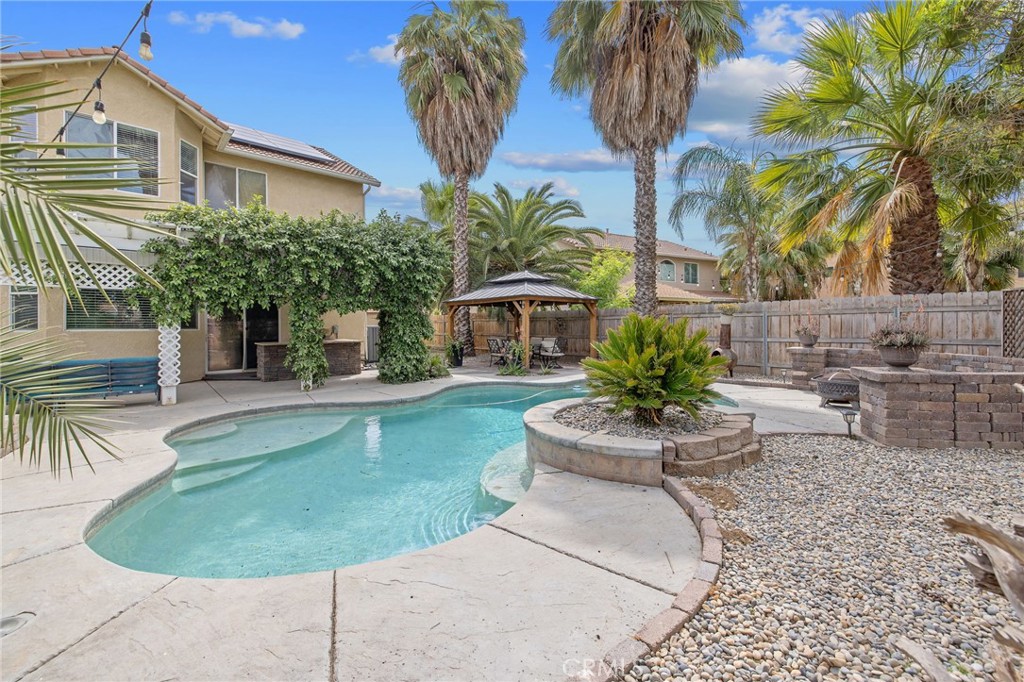 1077 Paradise, Lemoore, CA 93245