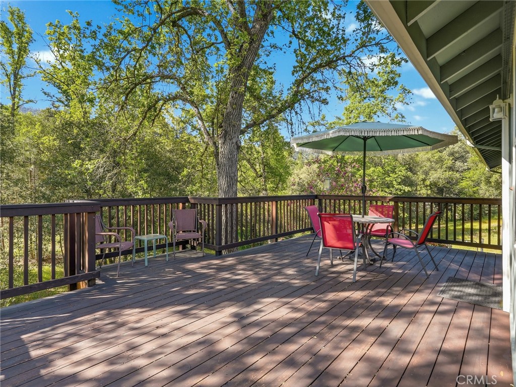 37927 China Creek, Oakhurst, CA 93644
