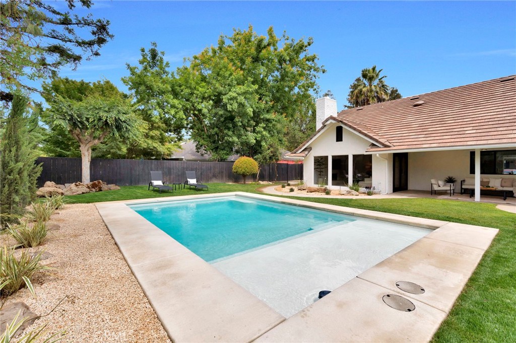 3737 W Minarets Ave, Fresno, CA 93711